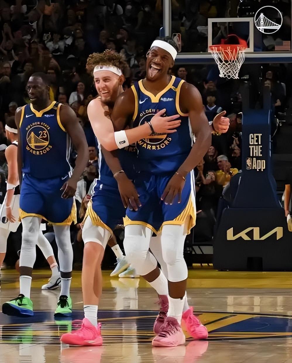 勇士绝杀时刻，爆发新星点燃赛场，引发争议迎来胜利！